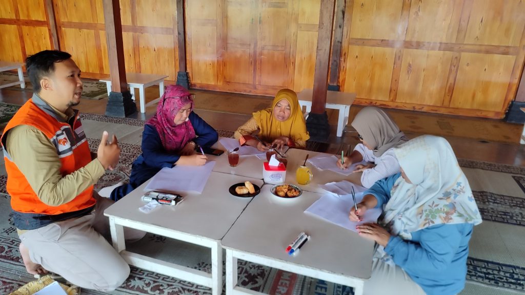 Kawal Program SDGs dalam Pengentasan Kemiskinan, Rumah Zakat Berikan Bantuan Modal & Edukasi Bisnis agar Ekonomi Masyarakat Meningkat