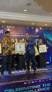 Agus Susanto Dianugerahi Dua Penghargaan di Indonesia Awards Magazine 2025