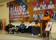 Nur Hadian Scah Ketika Dialog Kepemimpinan Di Kampus Kosgoro Tahun 2021