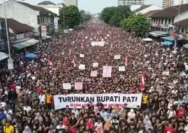 Demonstrasi Turunkan Bupati pati