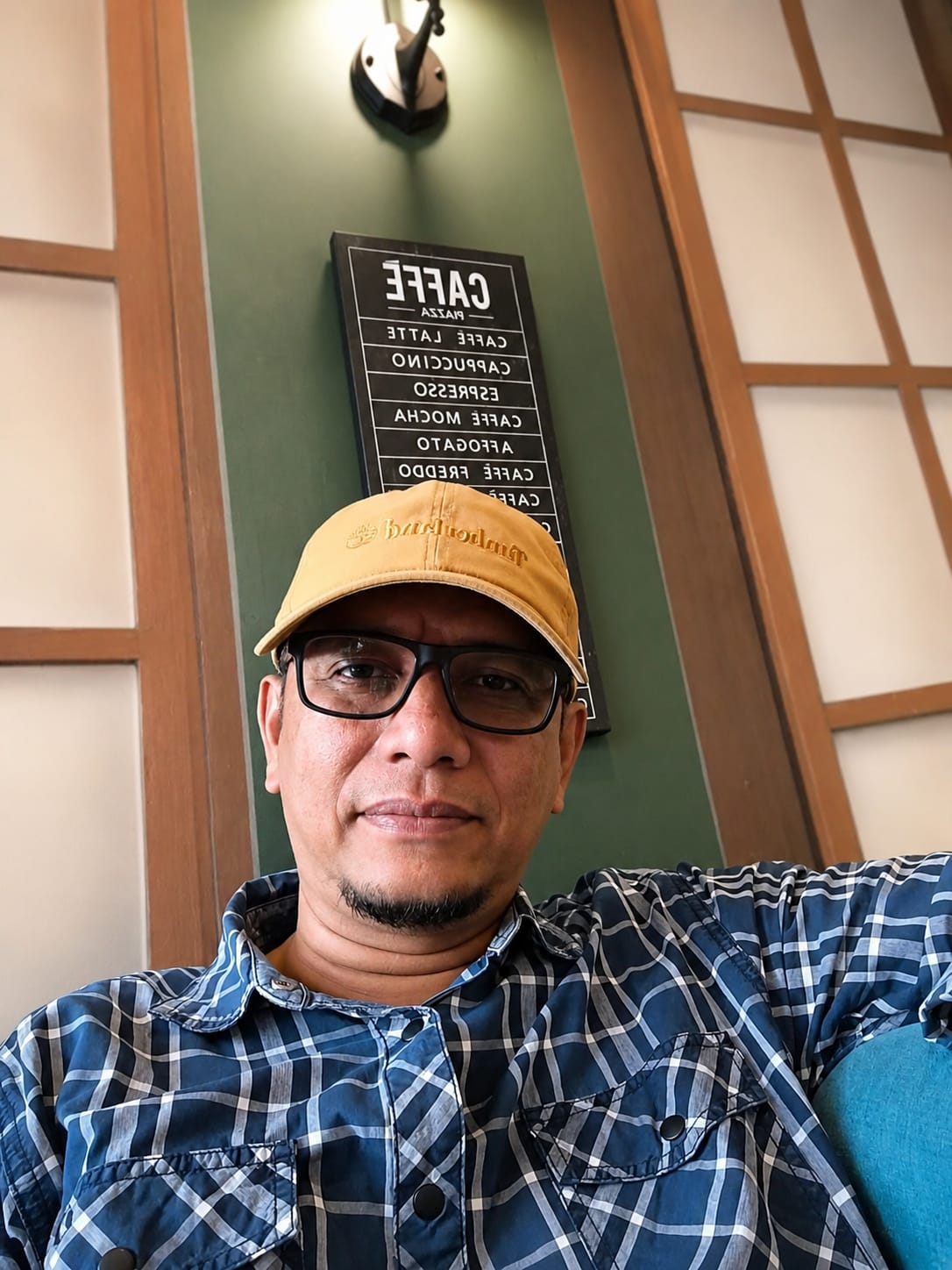 Paradoks Kepemimpinan: Ketika Retorika Bertemu Realitas Kekuasaan
